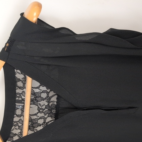 MAURICES BLACK BLOUSE WITH LACE NECK SIZE MEDIUM - Picture 2 of 6